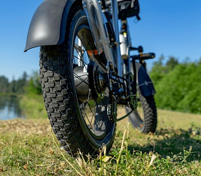 Schade door opgevoerde fatbike niet gedekt door aansprakelijkheidsverzekering